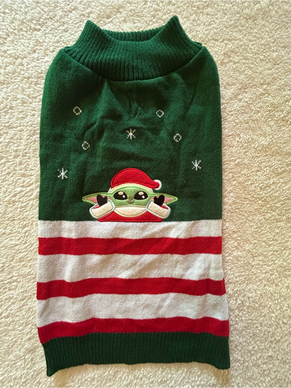 Medium Star Wars Yoda Sweater
